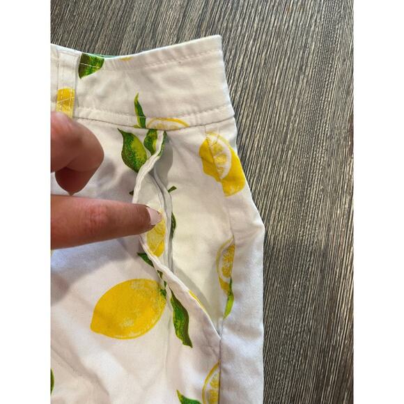 NY&C New York & Company Lemon Shorts Mid Rise Cotton Blend White Yellow Size 12 - Picture 2 of 7